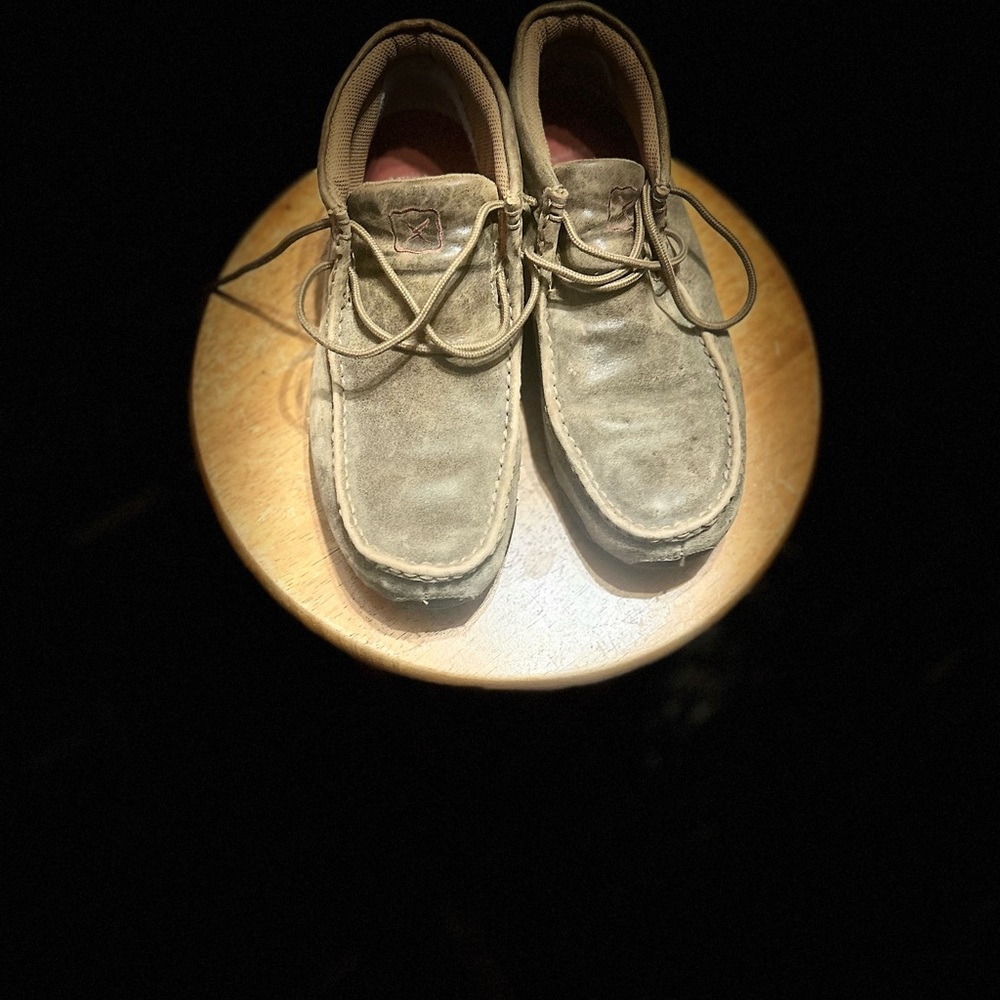 Women’s Tan Suede Shoes